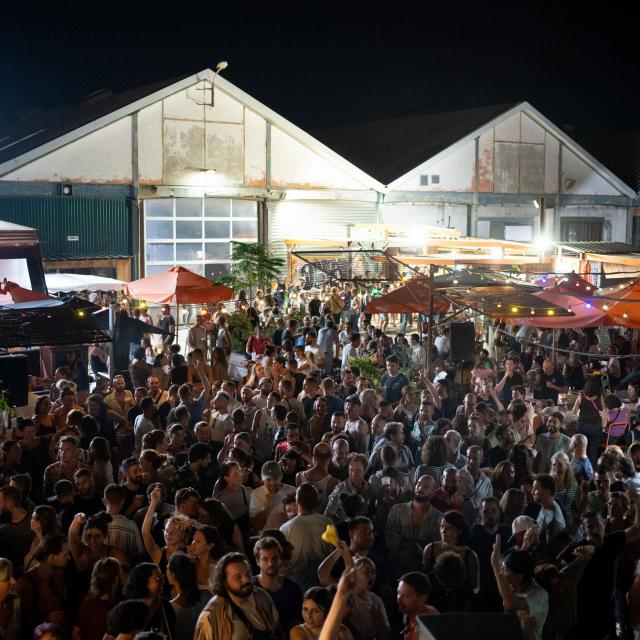 Tropisme_Tropop_exterieur_soiree