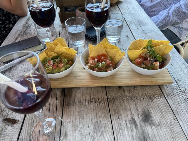 Marche Du Lez repas table