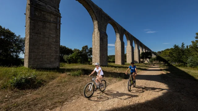Aqueduc Castries vélo