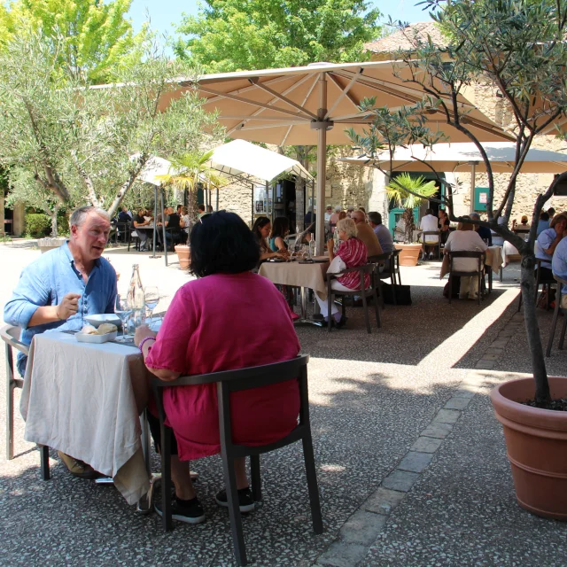 restaurant Oeno Quinqua vignobles Flaugergues